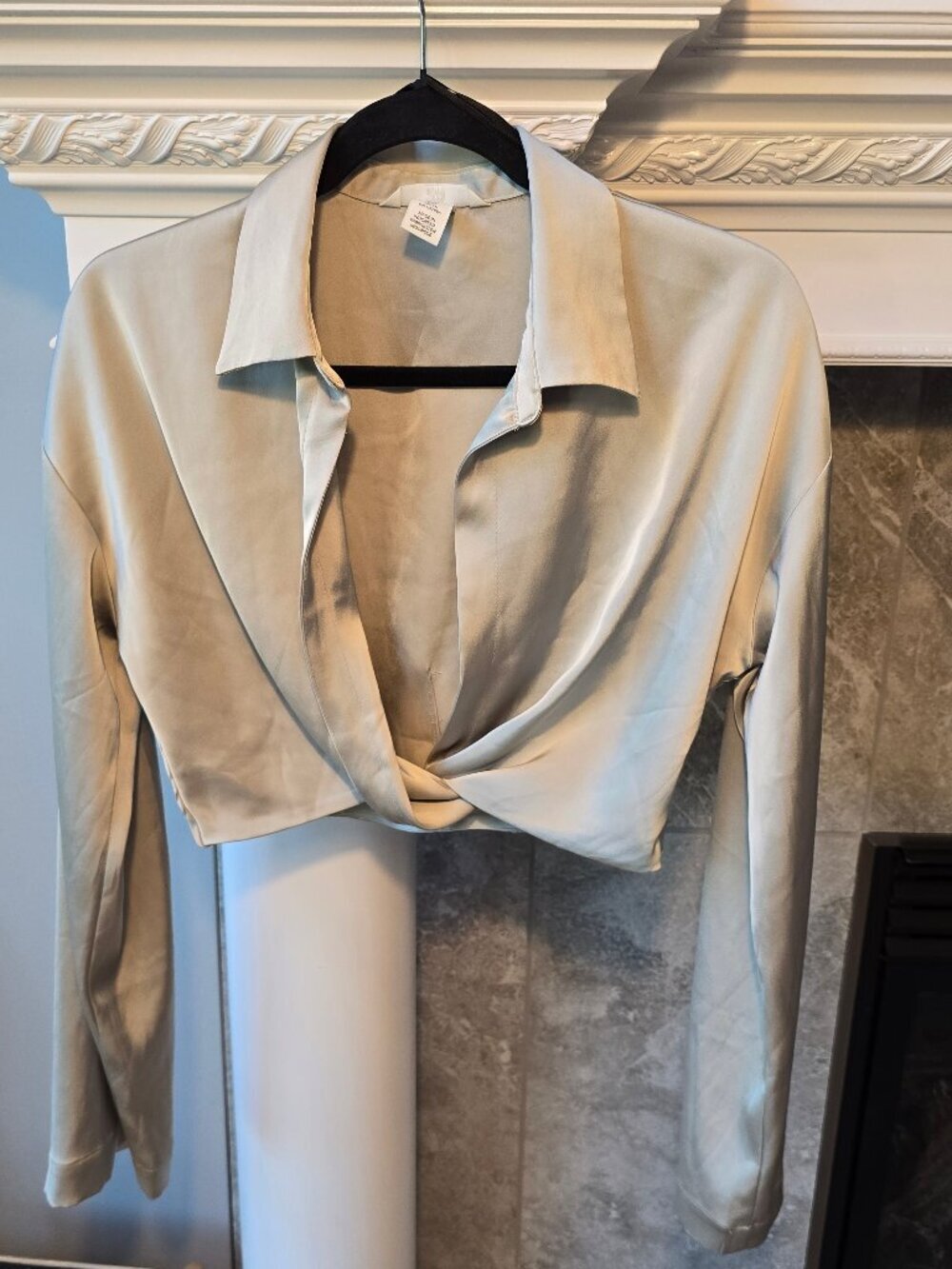 H&M Woman's cropped satin blouse size small